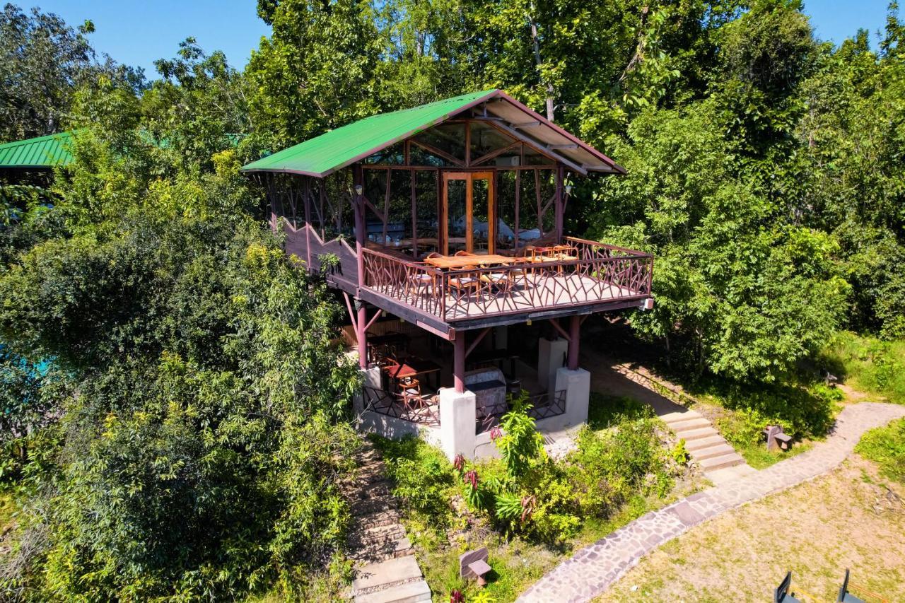 Kanha Jungle Camp Екстер'єр фото