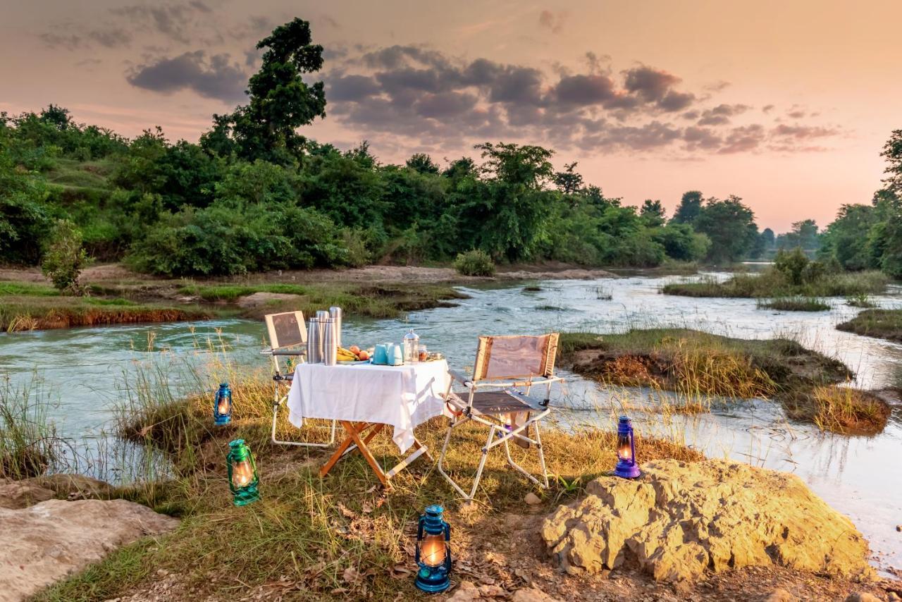 Kanha Jungle Camp Екстер'єр фото