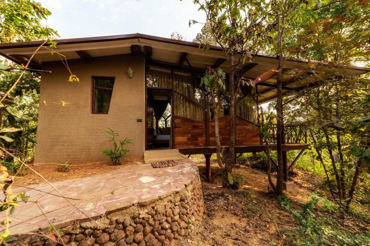 Kanha Jungle Camp Екстер'єр фото