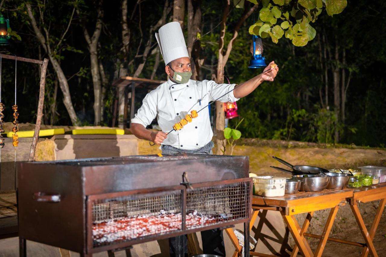 Kanha Jungle Camp Екстер'єр фото